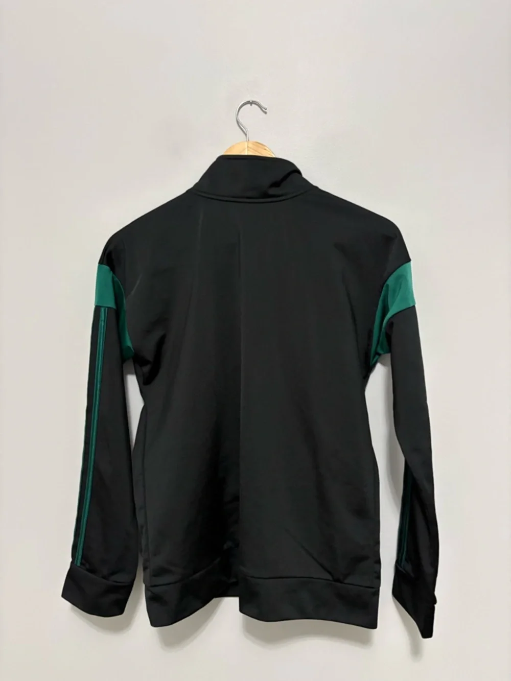 adidas Kids Black Green Logo Regular Fit Activewear Athletic Zip Up Jacket